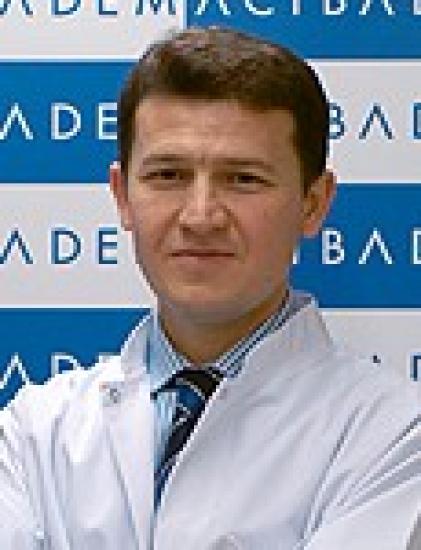 Dr. Mesut Özel